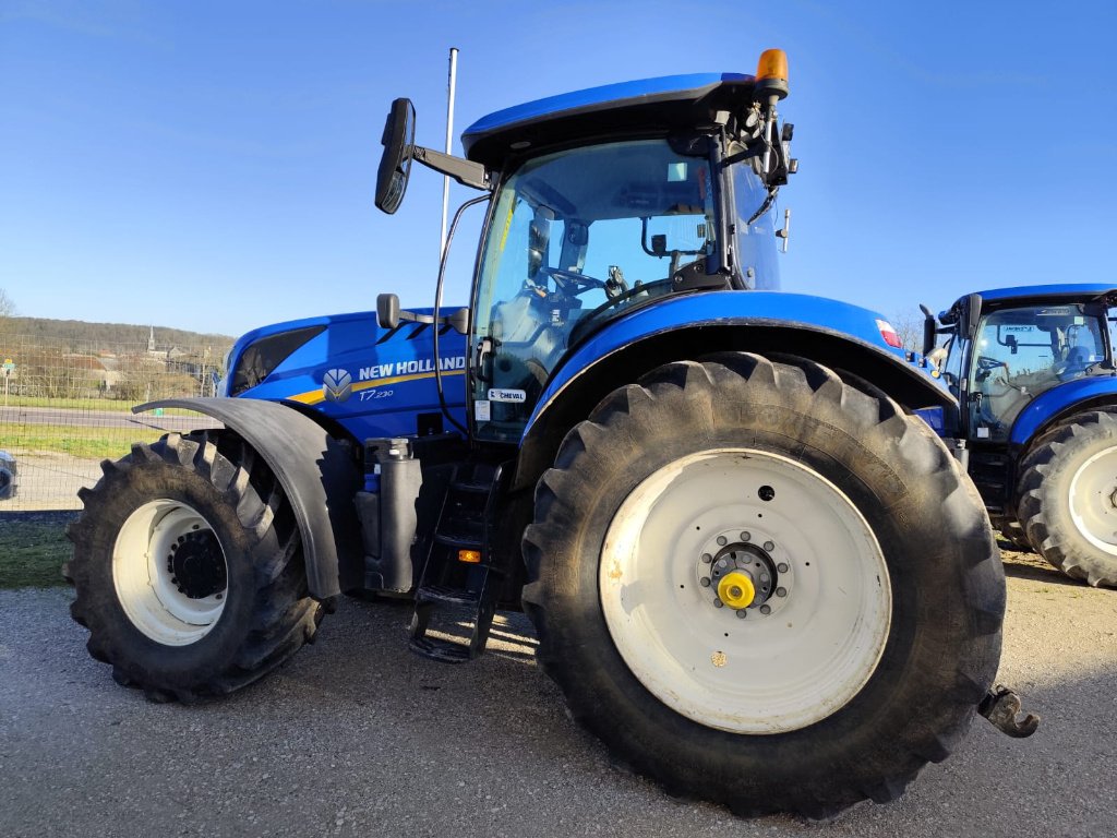 Traktor za tip New Holland T7.230 SW, Gebrauchtmaschine u Roches-sur-Marne (Slika 10)