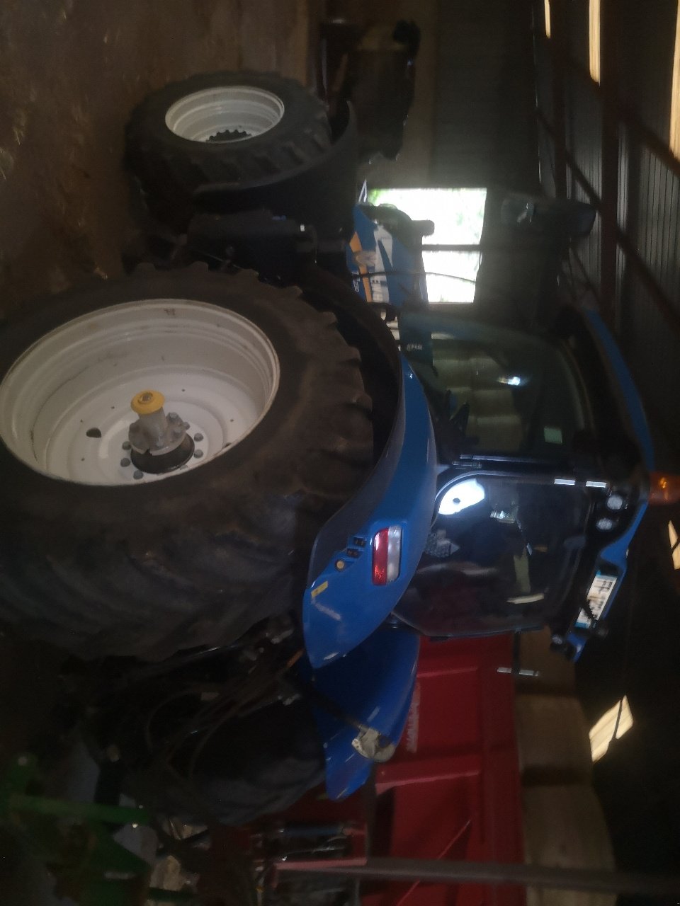 Traktor des Typs New Holland T7.230 SW, Gebrauchtmaschine in Roches-sur-Marne (Bild 3)