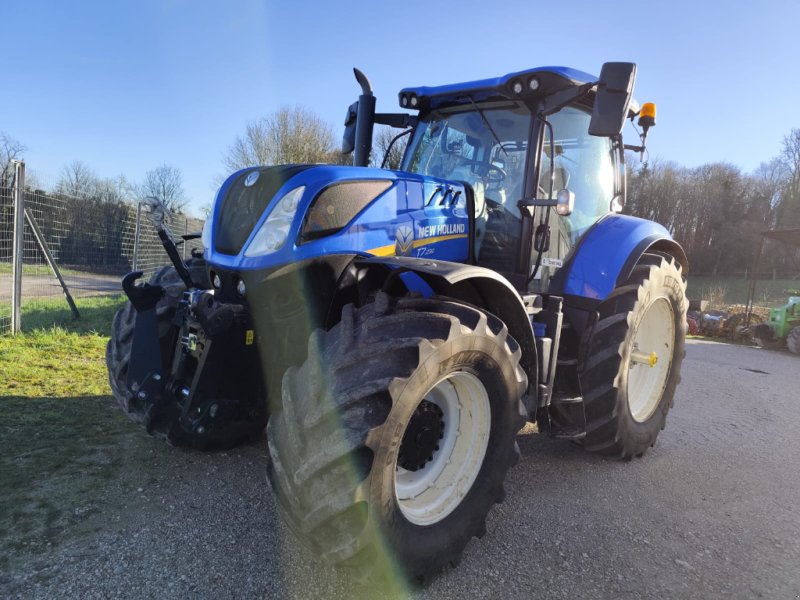 Traktor des Typs New Holland T7.230 SW, Gebrauchtmaschine in Roches-sur-Marne (Bild 1)