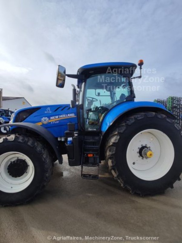 Traktor of the type New Holland T7.230, Gebrauchtmaschine in FRESNAY LE COMTE (Picture 1)