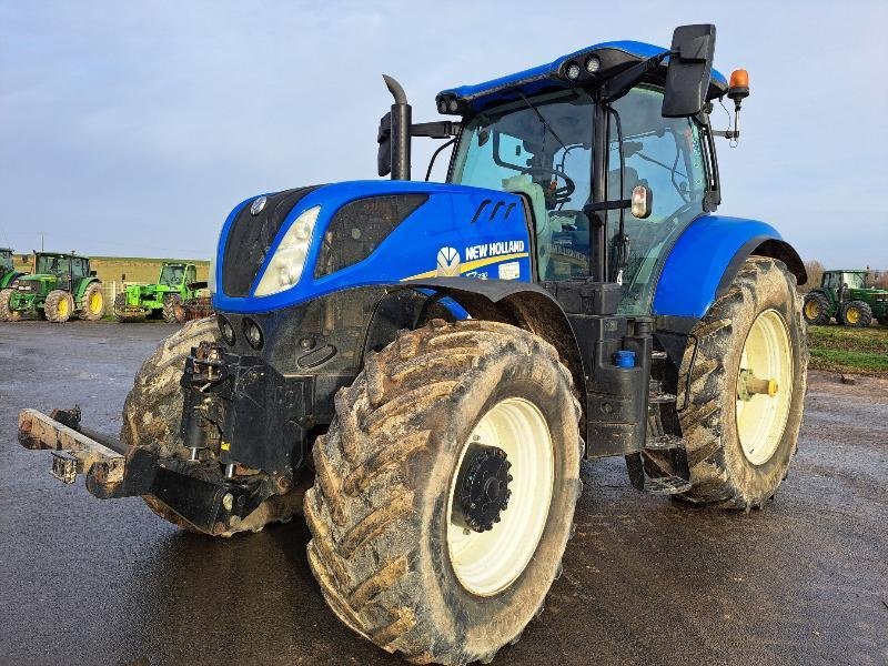 Traktor Türe ait New Holland T7.230, Gebrauchtmaschine içinde VERDUN (resim 1)