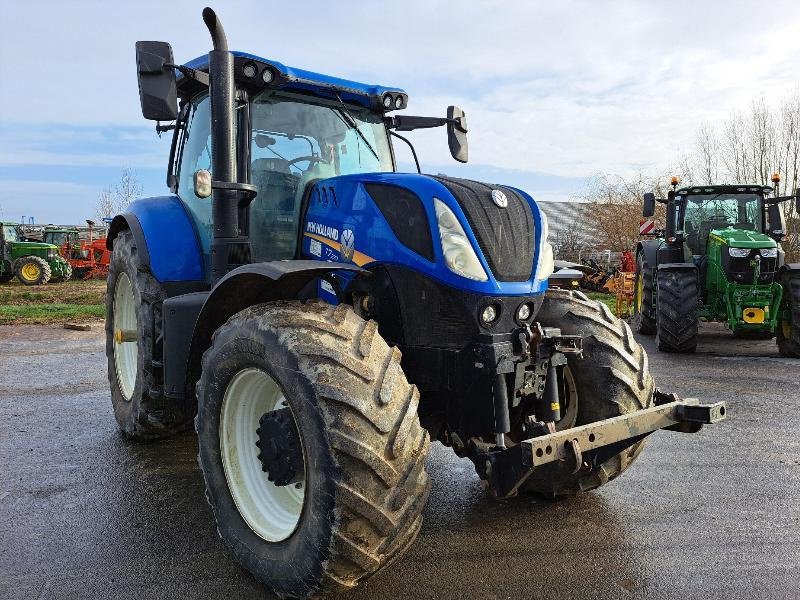 Traktor du type New Holland T7.230, Gebrauchtmaschine en VERDUN (Photo 2)