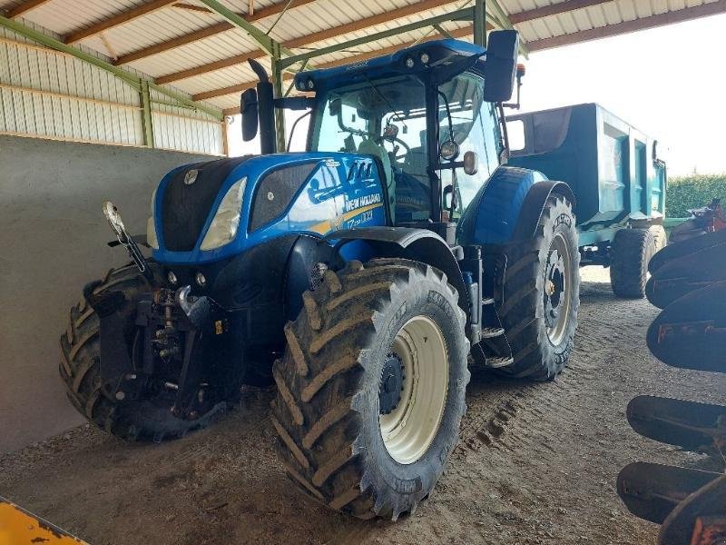 Traktor Türe ait New Holland T7230AC, Gebrauchtmaschine içinde CHATEAUBRIANT CEDEX (resim 1)