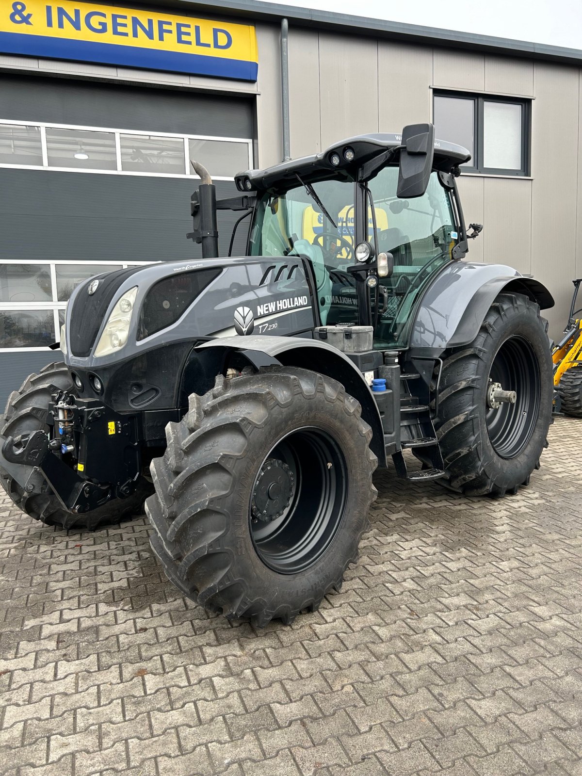 Traktor des Typs New Holland T7.230AC, Gebrauchtmaschine in Sonsbeck (Bild 2)