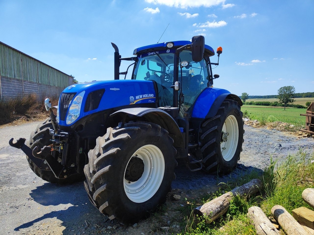 Traktor Türe ait New Holland T7.235 AC, Gebrauchtmaschine içinde Chauvoncourt (resim 1)