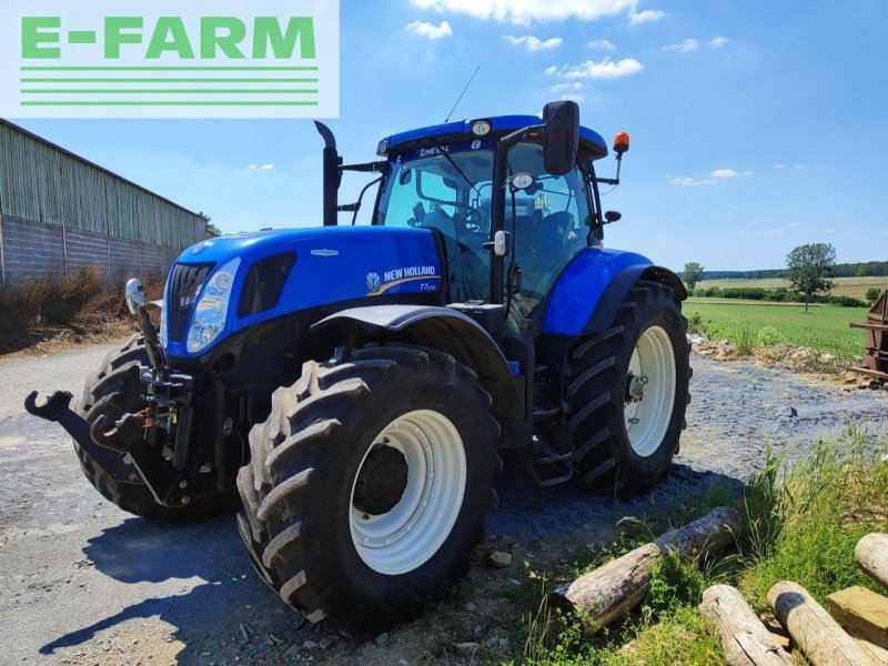 Traktor Türe ait New Holland t7.235 ac, Gebrauchtmaschine içinde CHAUVONCOURT (resim 1)