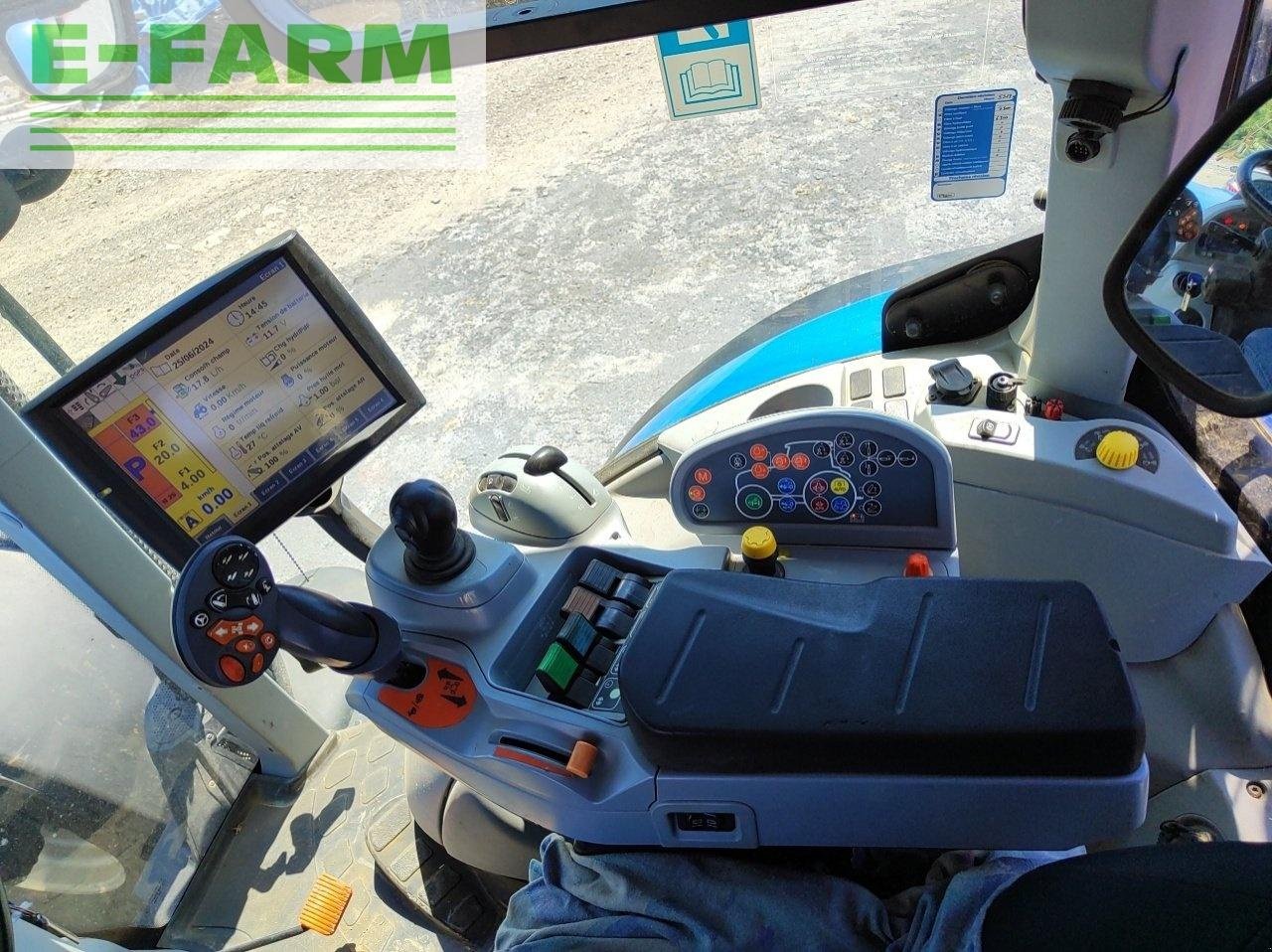 Traktor du type New Holland t7.235 ac, Gebrauchtmaschine en CHAUVONCOURT (Photo 11)