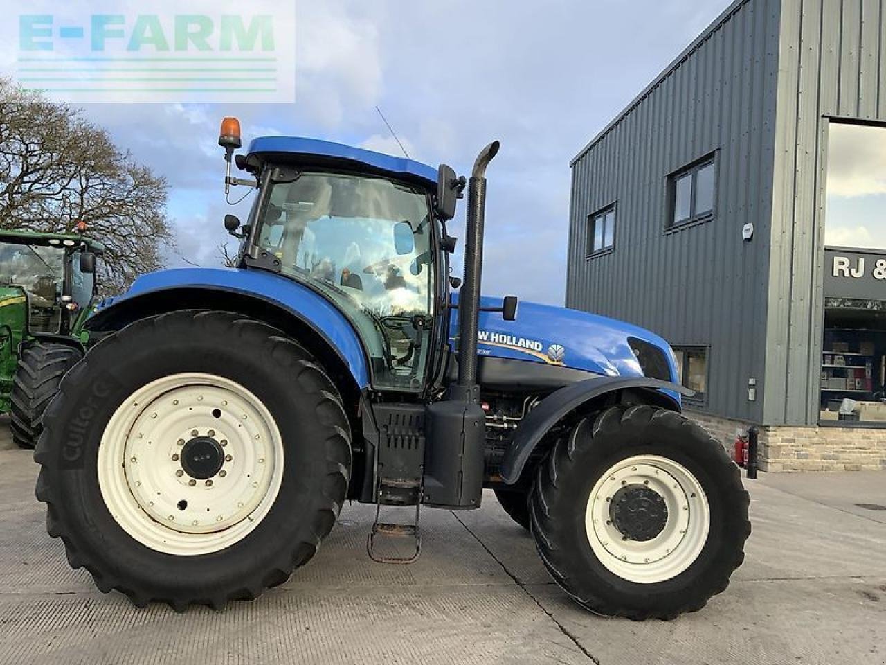 Traktor of the type New Holland t7.235 tractor (st21155), Gebrauchtmaschine in SHAFTESBURY (Picture 1)