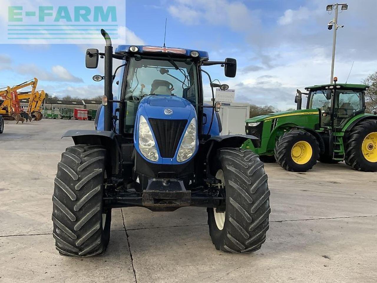 Traktor of the type New Holland t7.235 tractor (st21155), Gebrauchtmaschine in SHAFTESBURY (Picture 2)