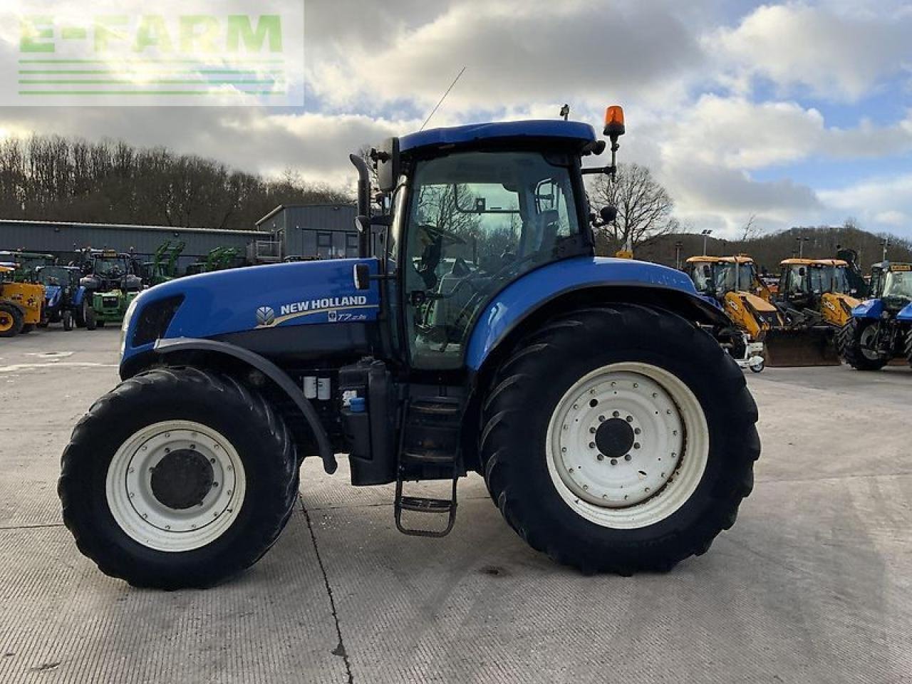 Traktor of the type New Holland t7.235 tractor (st21155), Gebrauchtmaschine in SHAFTESBURY (Picture 4)