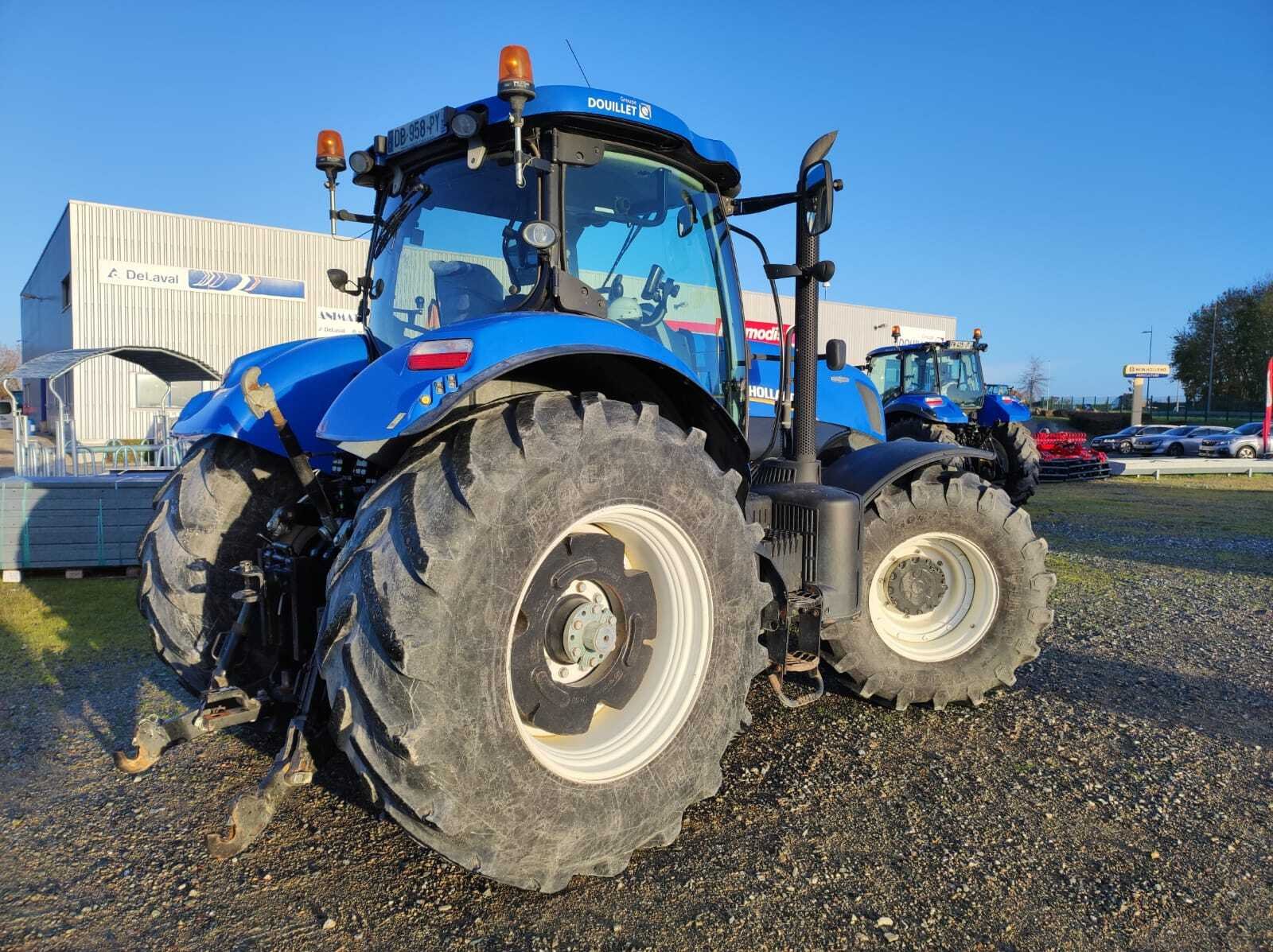 Traktor типа New Holland T7.235AC, Gebrauchtmaschine в Laval (Фотография 3)