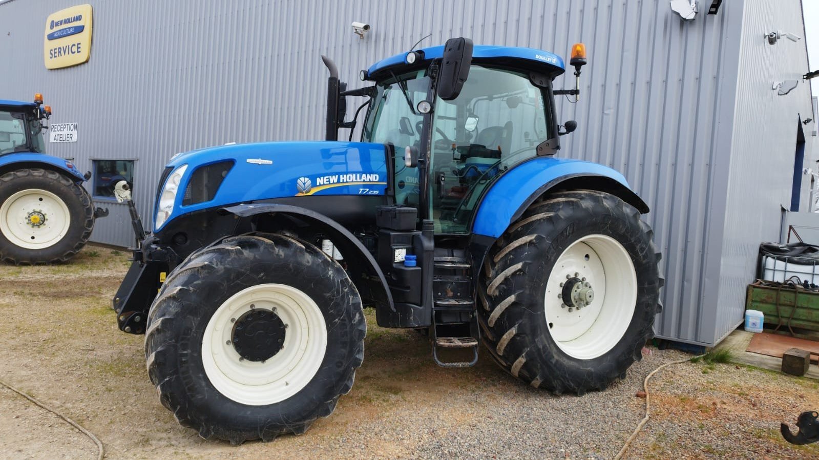 Traktor του τύπου New Holland T7.235AC, Gebrauchtmaschine σε Le Horps (Φωτογραφία 1)