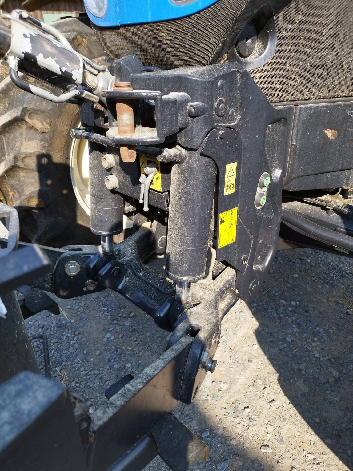 Traktor Türe ait New Holland T7.235ACSWII, Gebrauchtmaschine içinde Laval (resim 4)