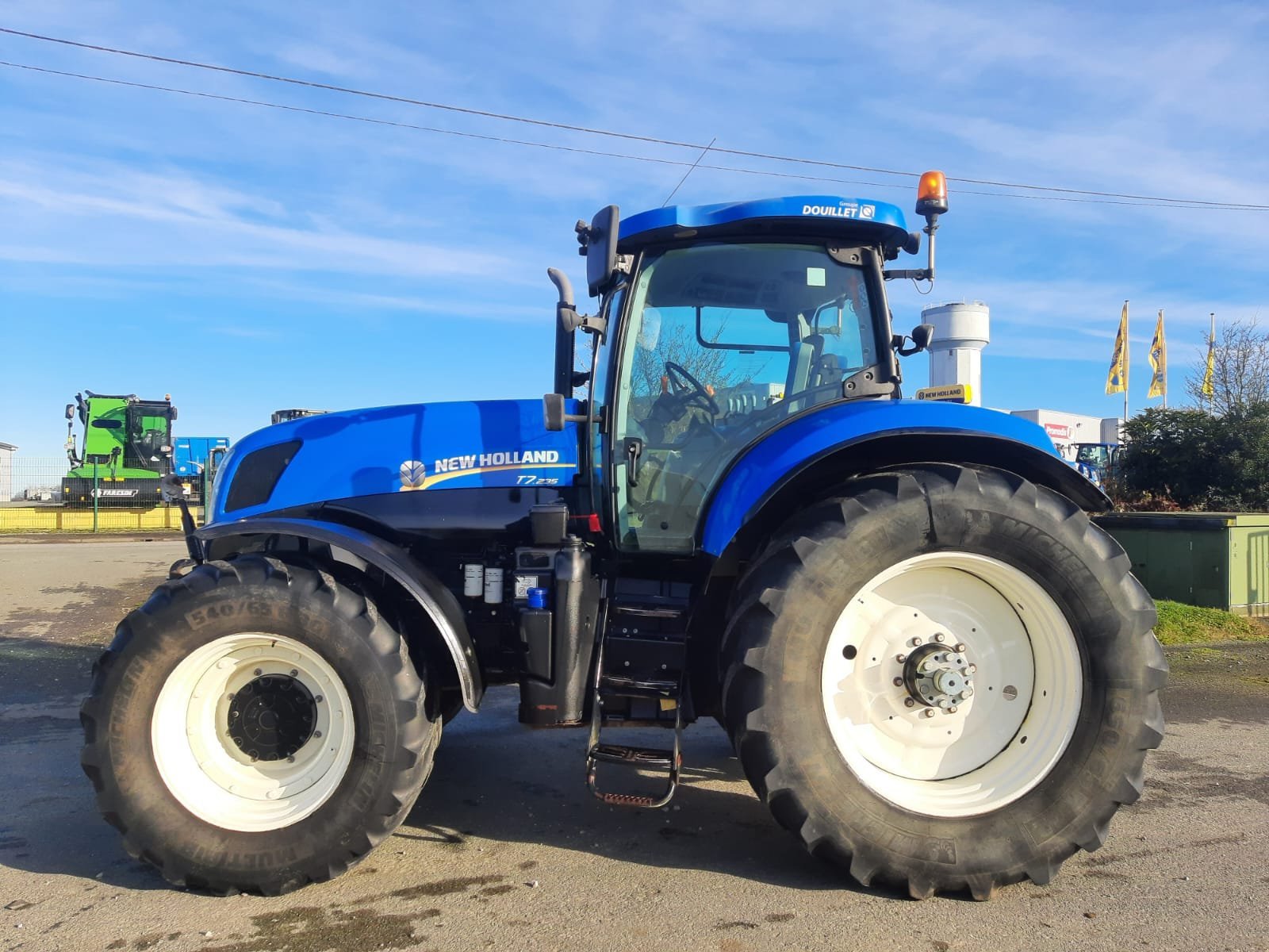 Traktor des Typs New Holland T7.235PC, Gebrauchtmaschine in Le Horps (Bild 3)