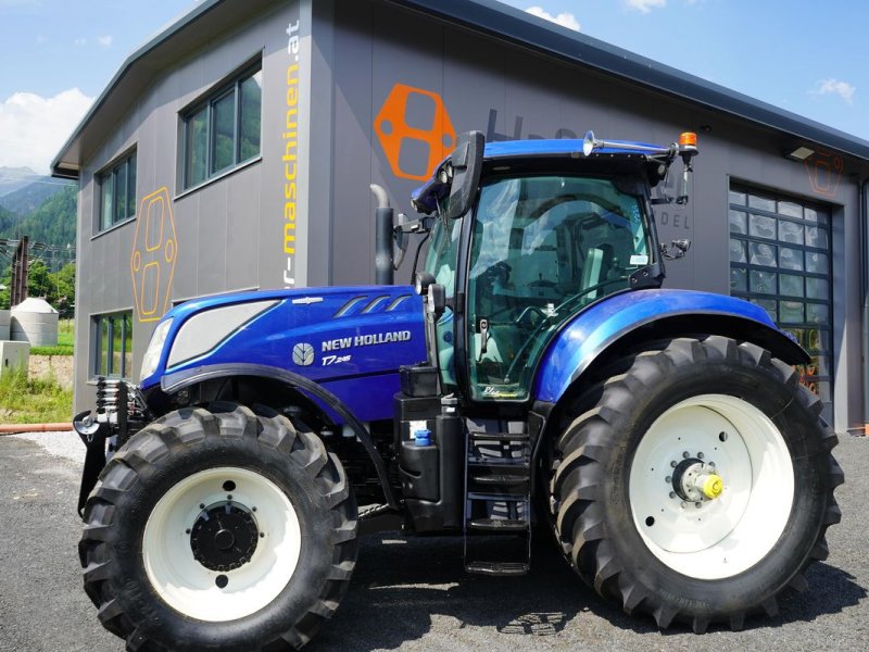 Traktor of the type New Holland T7.245 Auto Command SideWinder II (Stage V), Gebrauchtmaschine in Greifenburg