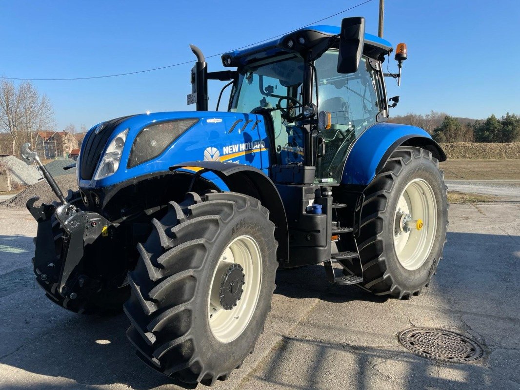 Traktor of the type New Holland T7.245 Auto Command, Gebrauchtmaschine in Burkau (Picture 1)