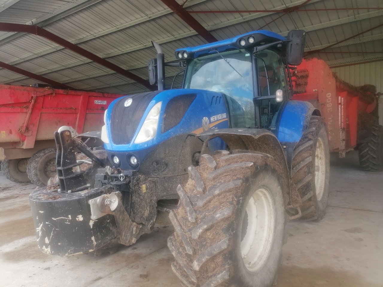 Traktor typu New Holland T7245 sw, Gebrauchtmaschine w Gondrecourt-le-Château (Zdjęcie 2)