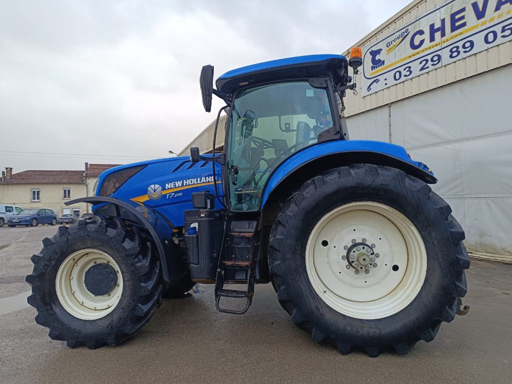 Traktor typu New Holland T7245 sw, Gebrauchtmaschine w Chauvoncourt (Zdjęcie 5)