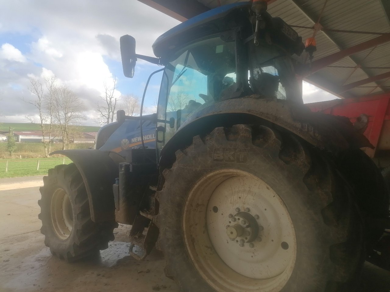 Traktor of the type New Holland T7245 sw, Gebrauchtmaschine in Gondrecourt-le-Château (Picture 4)