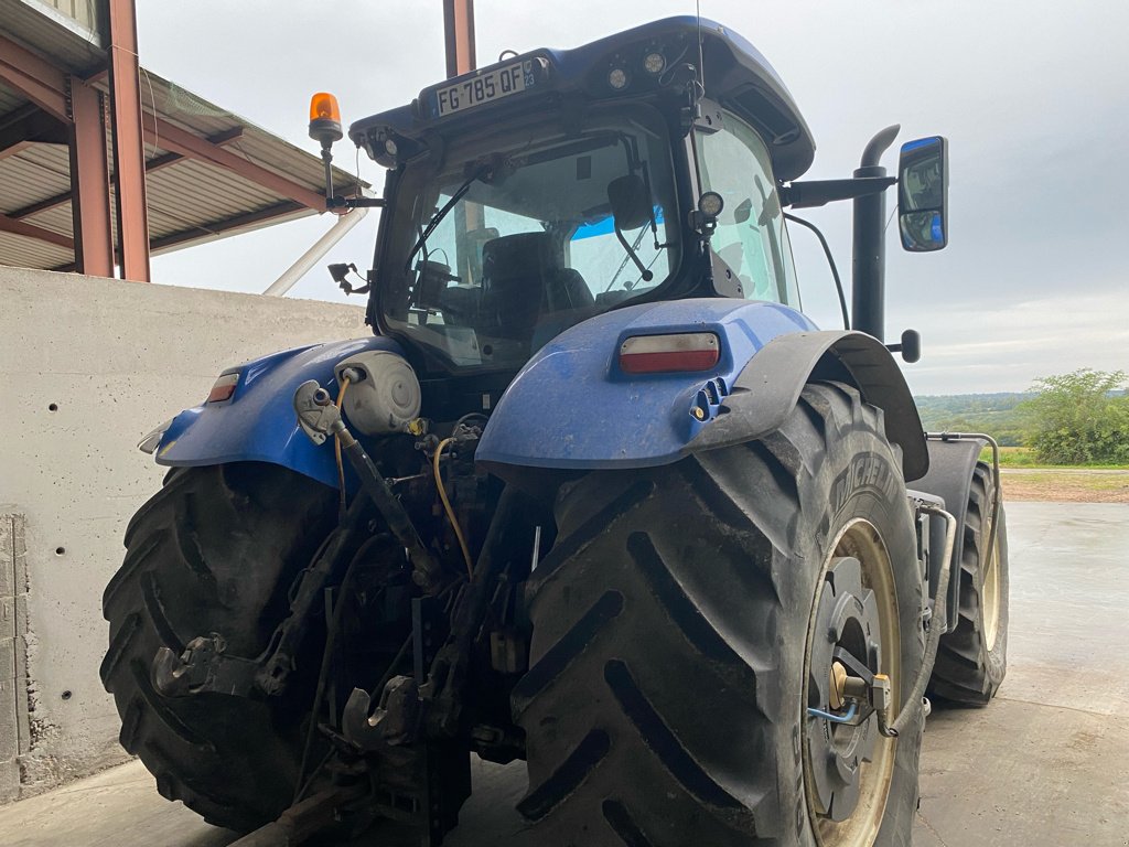 Traktor от тип New Holland T7.245, Gebrauchtmaschine в GUERET (Снимка 4)