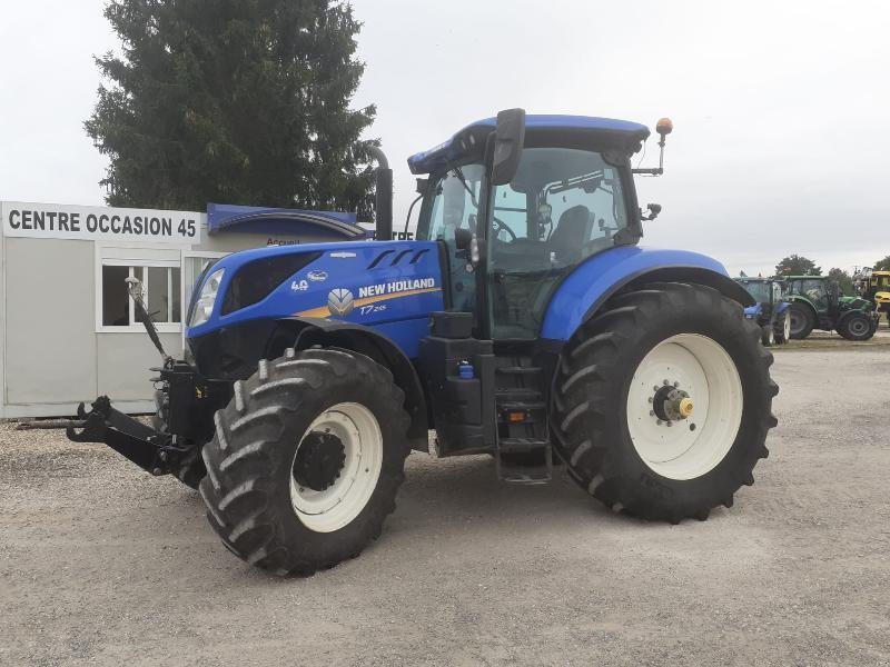 Traktor of the type New Holland T7.245AC, Gebrauchtmaschine in BRAY en Val (Picture 1)