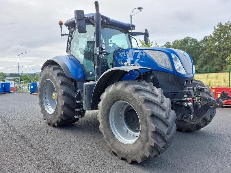 Traktor du type New Holland T7245AC, Gebrauchtmaschine en CHATEAUBRIANT CEDEX (Photo 3)