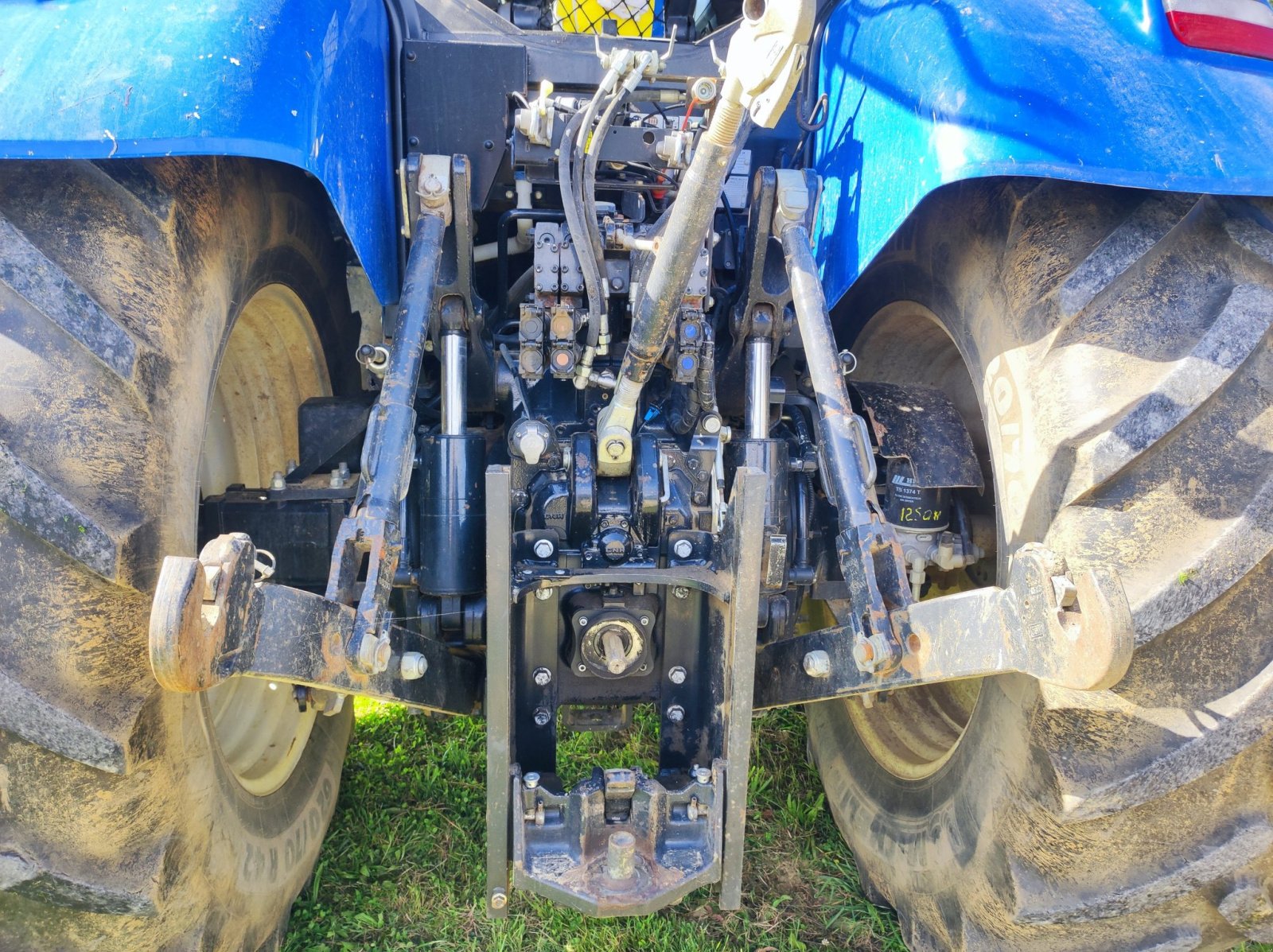 Traktor типа New Holland T7.245PCSWII, Gebrauchtmaschine в Noyen sur Sarthe (Фотография 9)