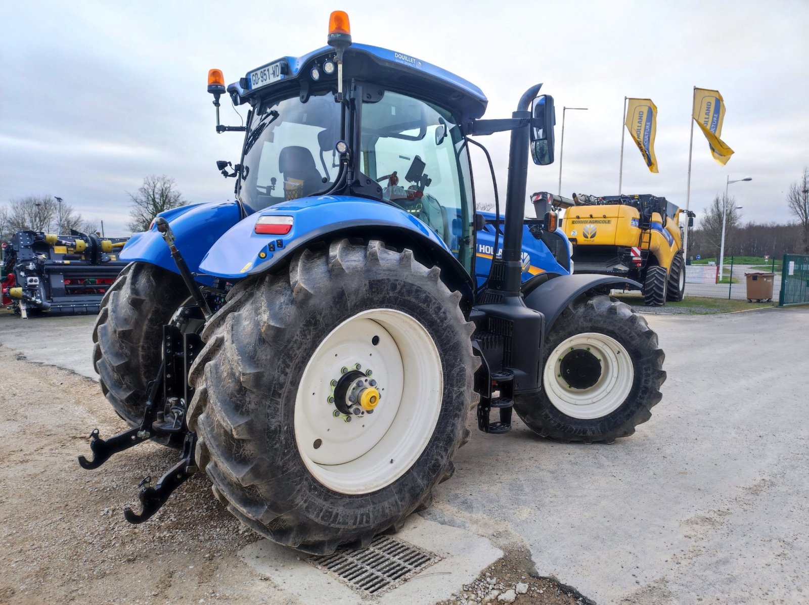 Traktor Türe ait New Holland T7.245PCSWII, Gebrauchtmaschine içinde Le Horps (resim 2)