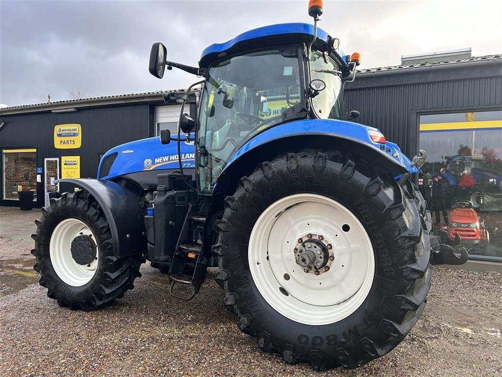Traktor of the type New Holland T7.250 AUTO COMMAND Affjedret foraksel + front PTO, Gebrauchtmaschine in Give (Picture 3)