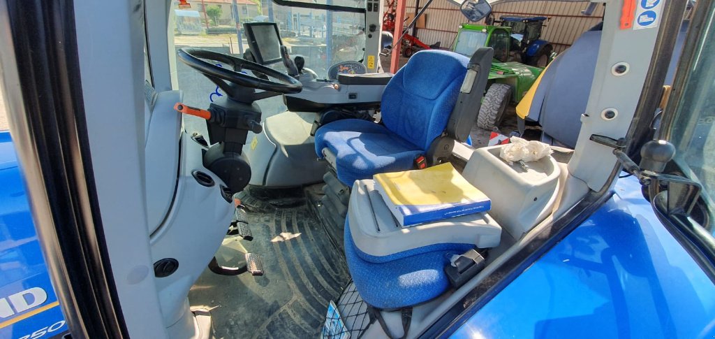 Traktor του τύπου New Holland T7.250, Gebrauchtmaschine σε Chauvoncourt (Φωτογραφία 8)