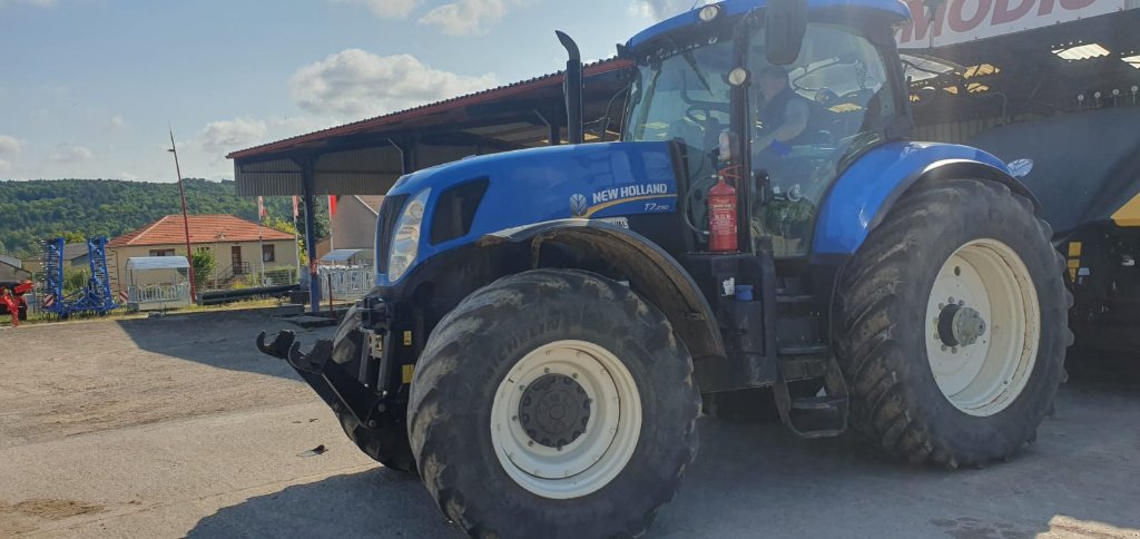 Traktor of the type New Holland T7.250, Gebrauchtmaschine in Eton (Picture 2)