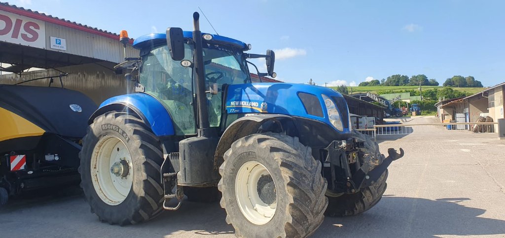 Traktor of the type New Holland T7.250, Gebrauchtmaschine in Chauvoncourt (Picture 1)