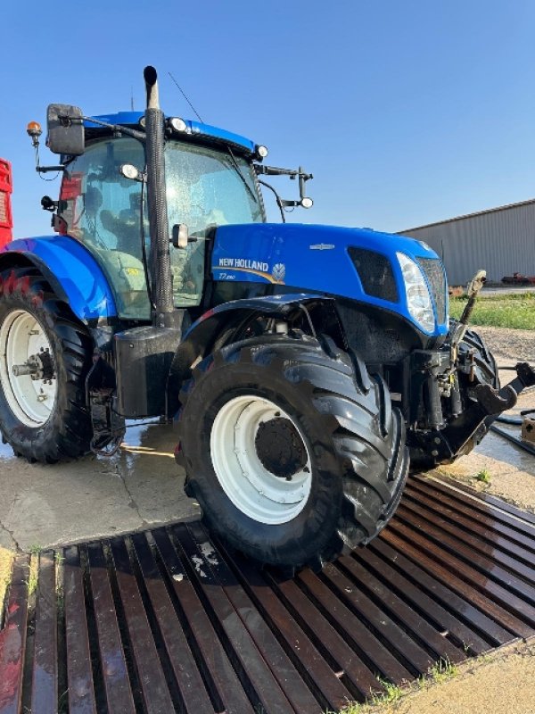 Traktor typu New Holland T7.250, Gebrauchtmaschine w VERT TOULON (Zdjęcie 2)