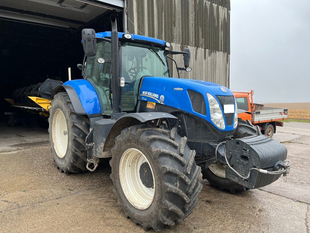 Traktor van het type New Holland T7.250, Gebrauchtmaschine in Ebersbach (Foto 2)