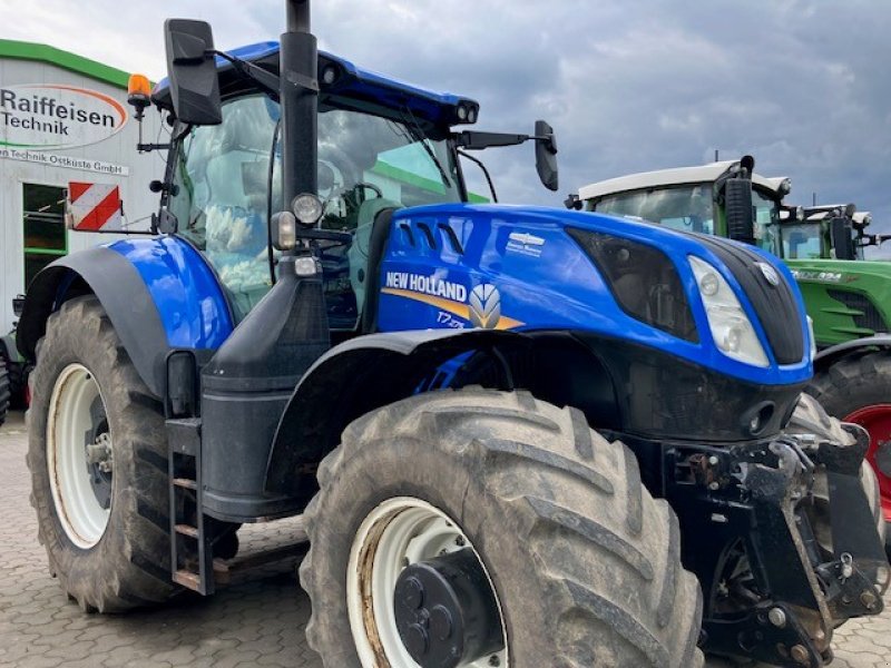 Traktor от тип New Holland T7.250, Gebrauchtmaschine в Preetz (Снимка 2)