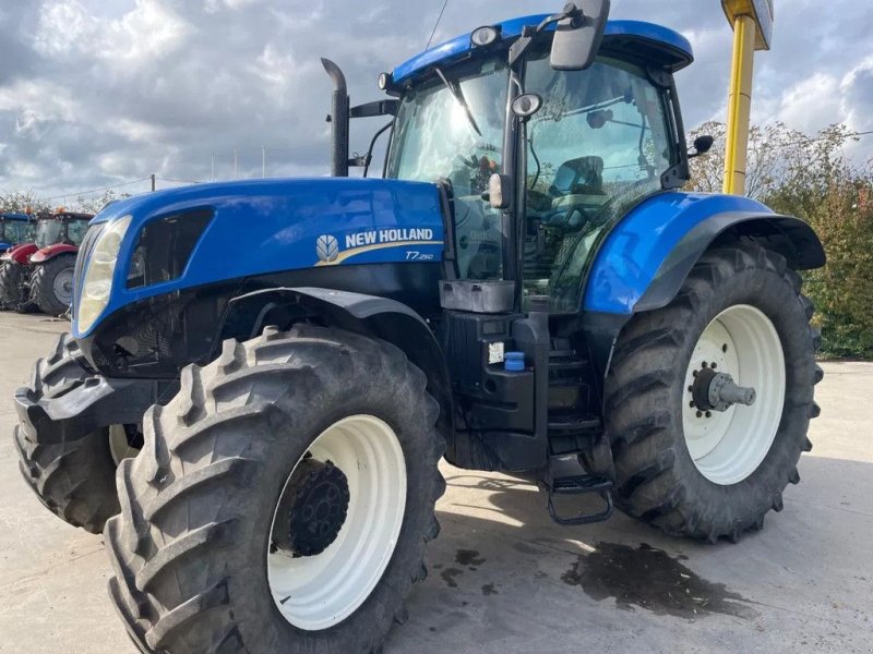 Traktor of the type New Holland T7.250PC, Gebrauchtmaschine in Wevelgem (Picture 1)