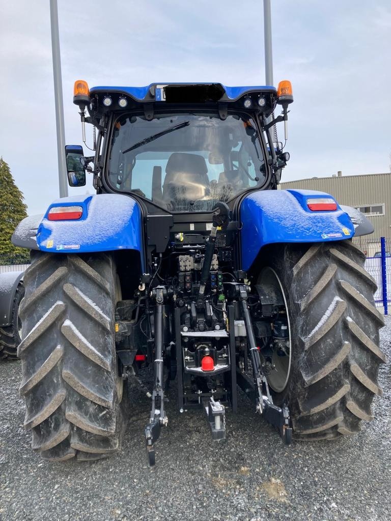 Traktor от тип New Holland T7.260 PC SWII S5, Gebrauchtmaschine в CINTHEAUX (Снимка 2)