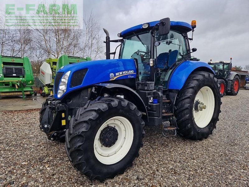 Traktor van het type New Holland t7.260 power command, Gebrauchtmaschine in ZELOW (Foto 1)