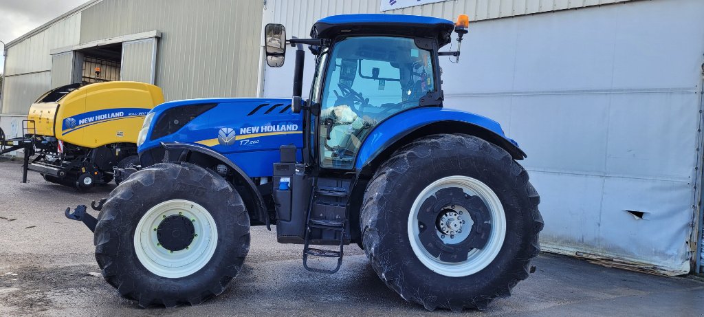 Traktor of the type New Holland T7.260, Gebrauchtmaschine in Chauvoncourt (Picture 5)