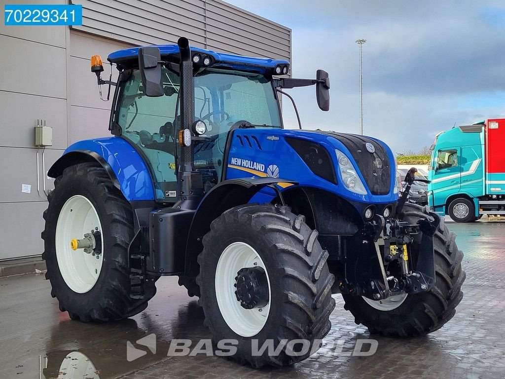 Traktor of the type New Holland T7.270 AC 4X4 with GPS, Gebrauchtmaschine in Veghel (Picture 3)