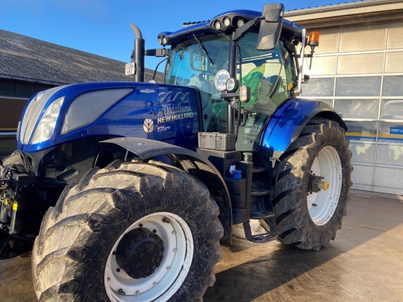 Traktor of the type New Holland T7.270 AC BLUEPOWER Med frontlift, Gebrauchtmaschine in Tinglev (Picture 1)