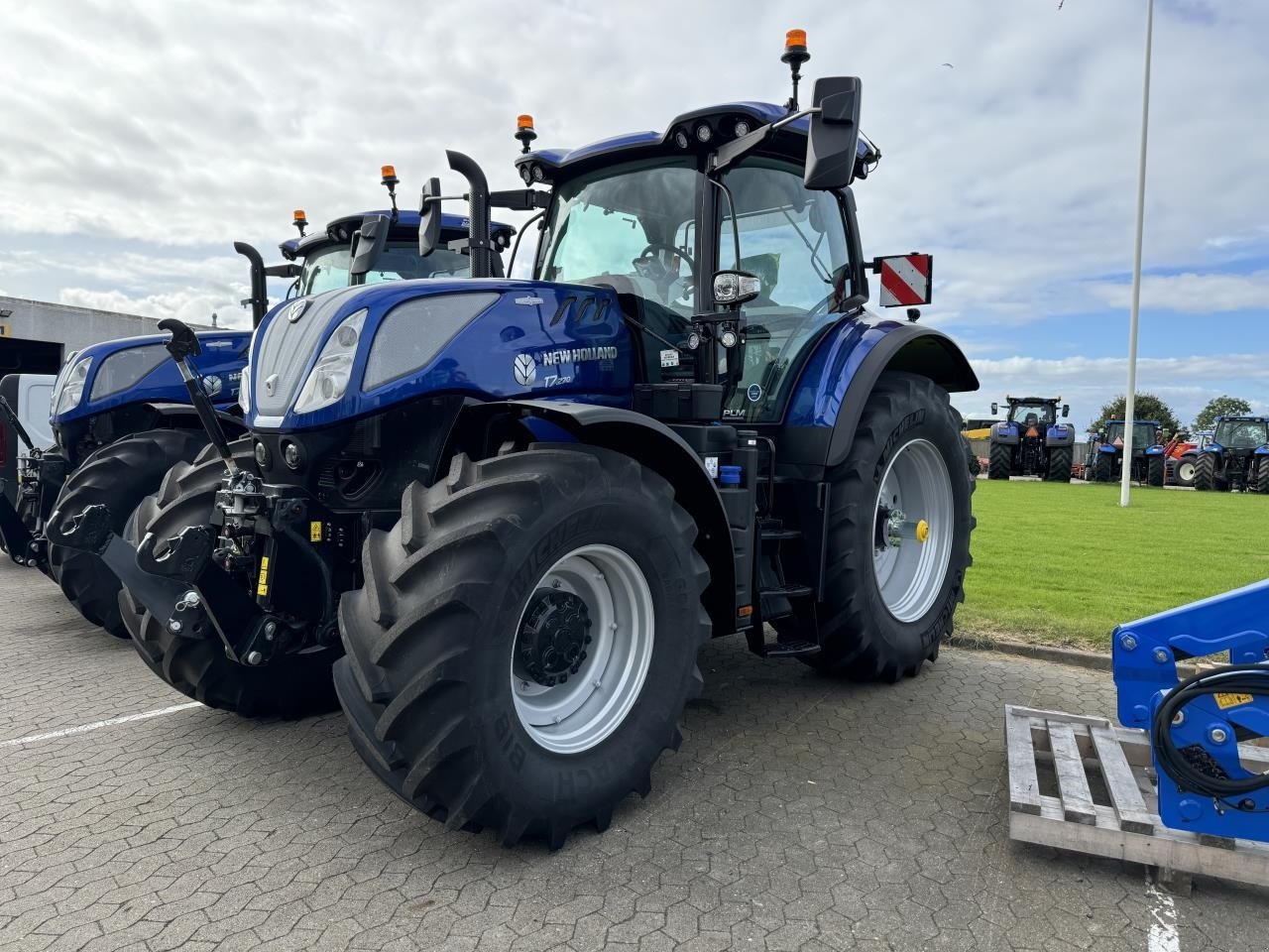 Traktor του τύπου New Holland T7.270 AC NEW GEN, Gebrauchtmaschine σε Hadsten (Φωτογραφία 1)