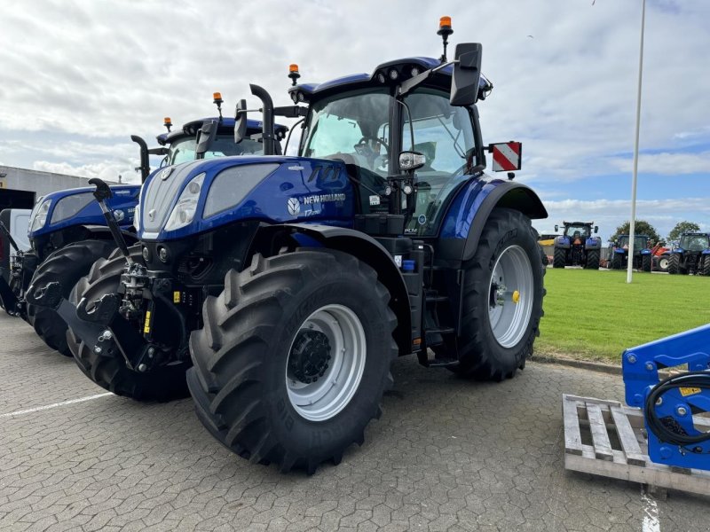 Traktor of the type New Holland T7.270 AC NEW GEN, Gebrauchtmaschine in Hadsten