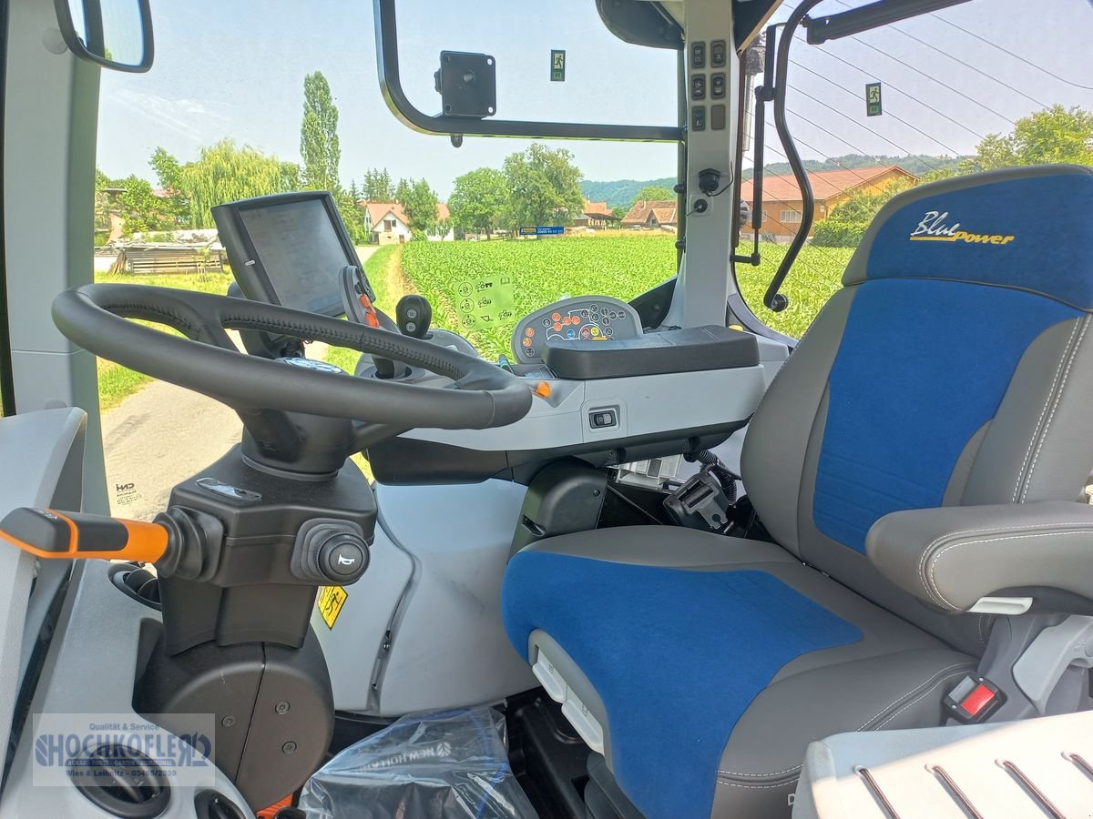 Traktor of the type New Holland T7.270 Auto Command SideWinder II (Stage V), Vorführmaschine in Wies (Picture 13)