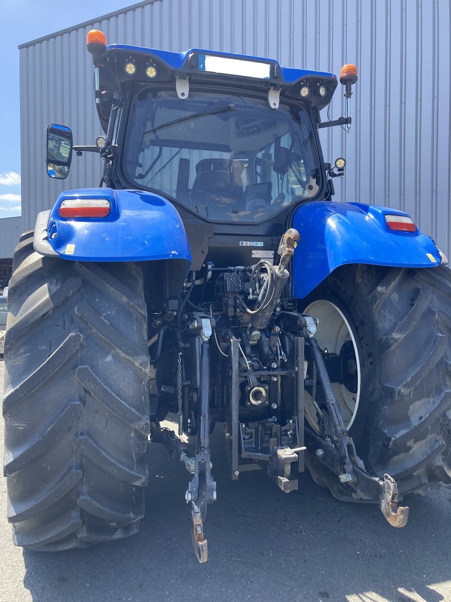 Traktor van het type New Holland T7.270 AUTO COMMAND, Gebrauchtmaschine in TREMEUR (Foto 8)