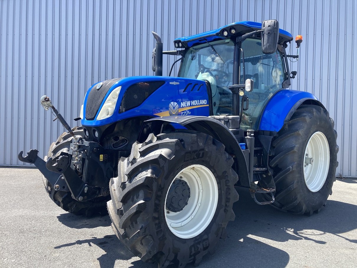 Traktor of the type New Holland T7.270 AUTO COMMAND, Gebrauchtmaschine in TREMEUR (Picture 1)