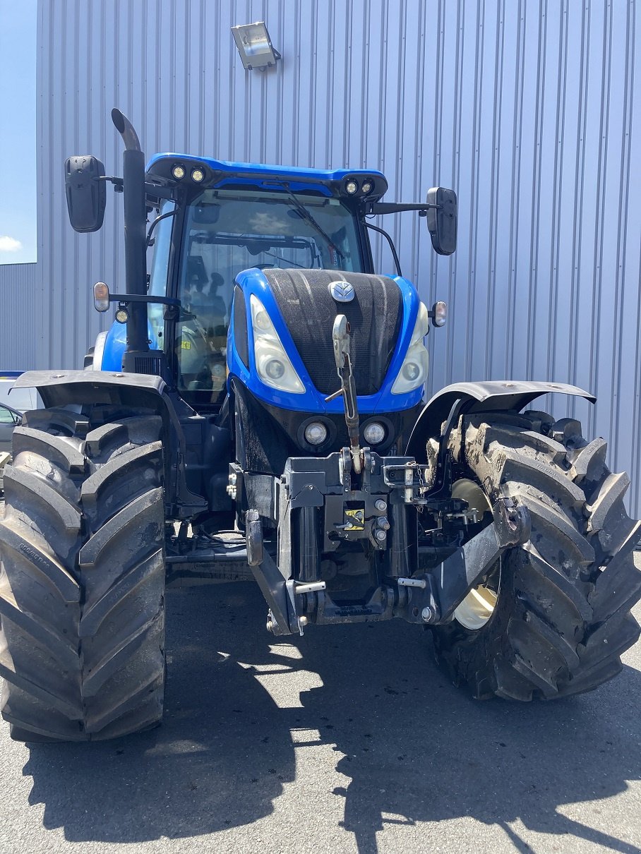 Traktor du type New Holland T7.270 AUTO COMMAND, Gebrauchtmaschine en TREMEUR (Photo 4)