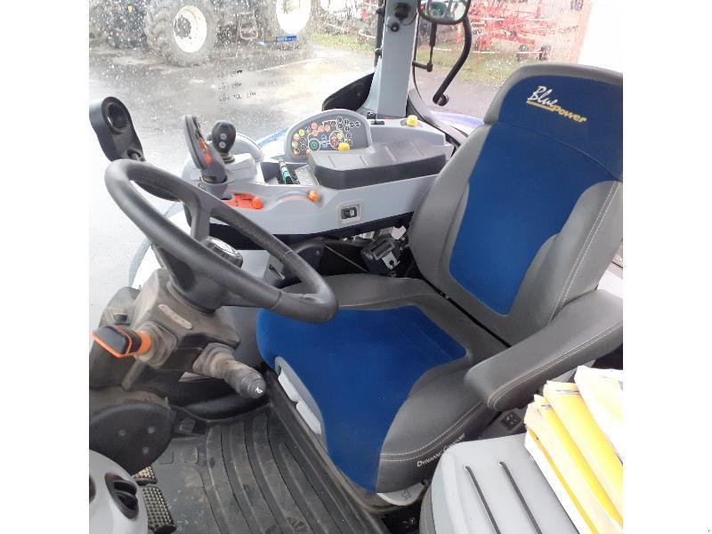 Traktor типа New Holland T7.270 AUTOCOMM., Gebrauchtmaschine в HERLIN LE SEC (Фотография 6)