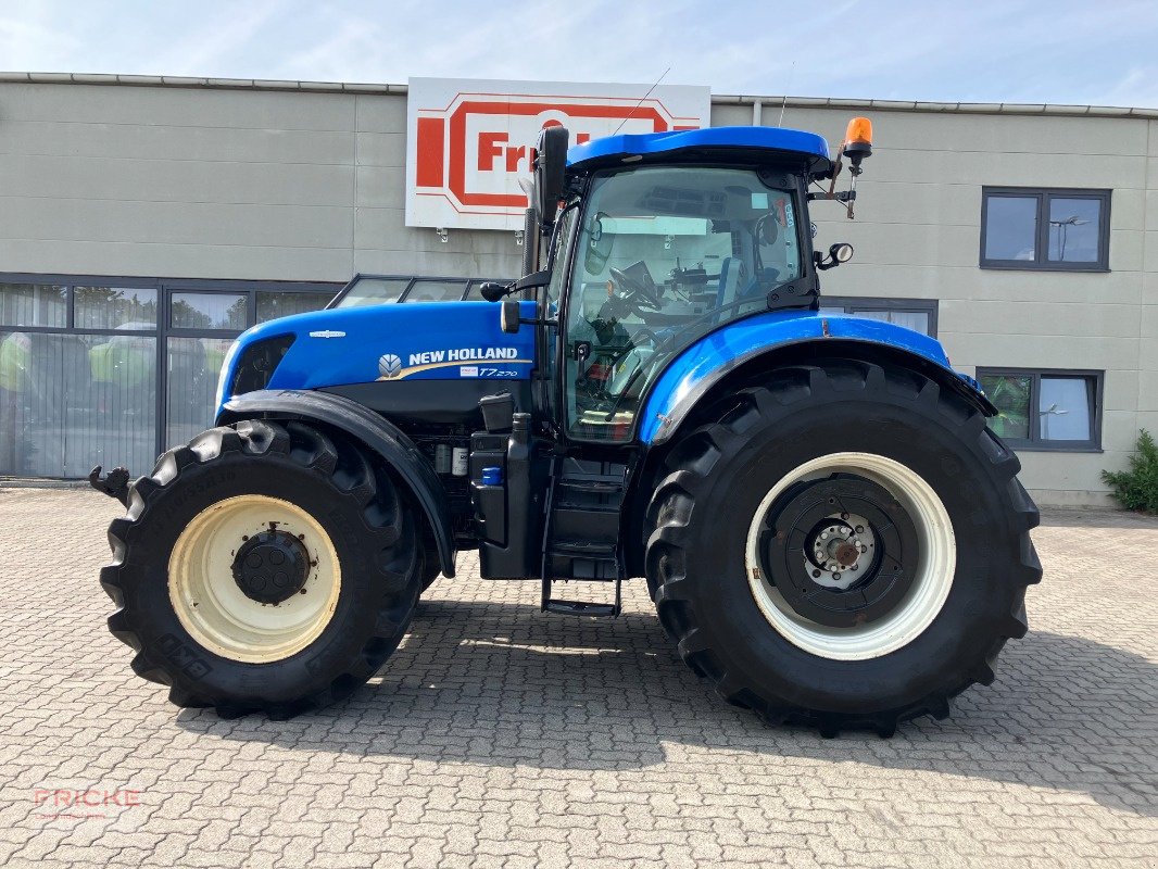 Traktor of the type New Holland T7.270 AutoCommand **AKTIONSWOCHE**, Gebrauchtmaschine in Demmin (Picture 2)