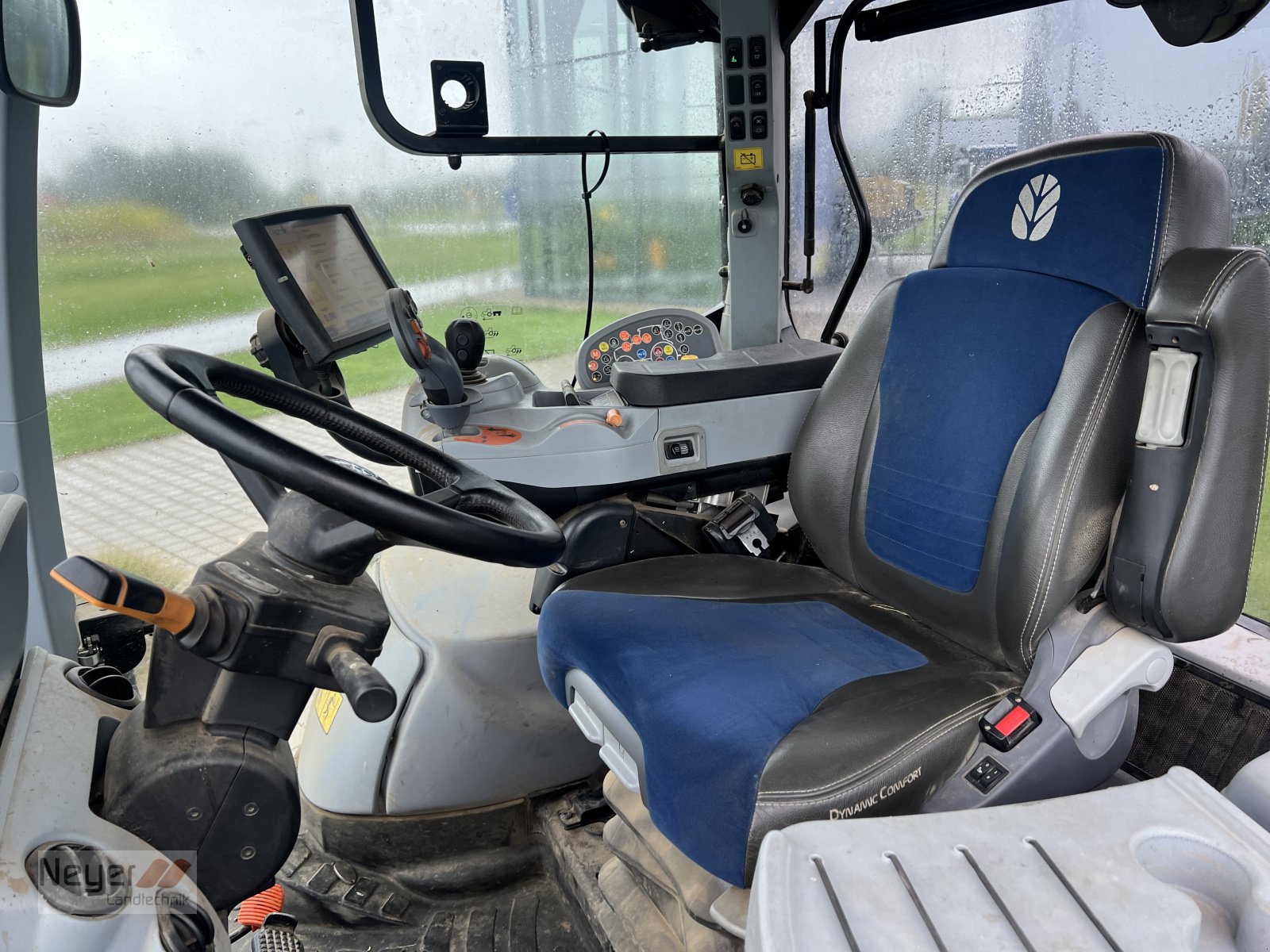 Traktor van het type New Holland T7.270, Gebrauchtmaschine in Bad Waldsee Mennisweiler (Foto 8)